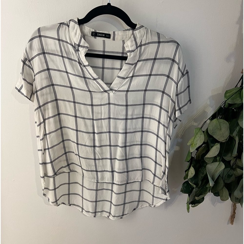 Lightweight Blouse - Picture 2 of 4